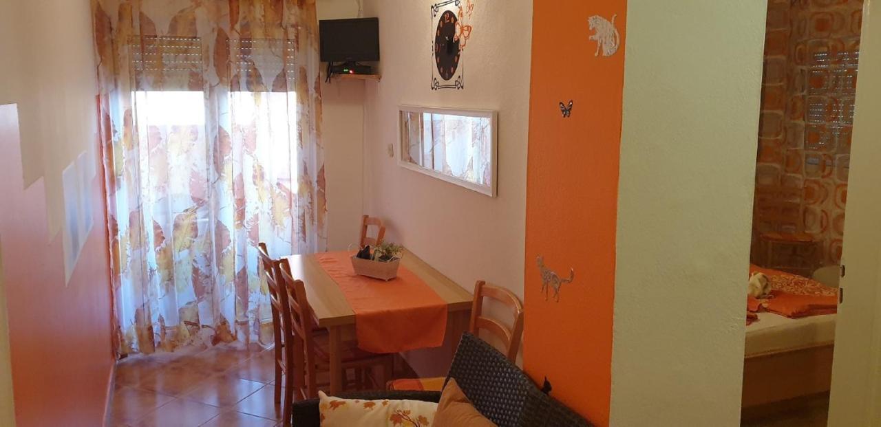 Apartments Jannine Biograd Na Moru Luaran gambar