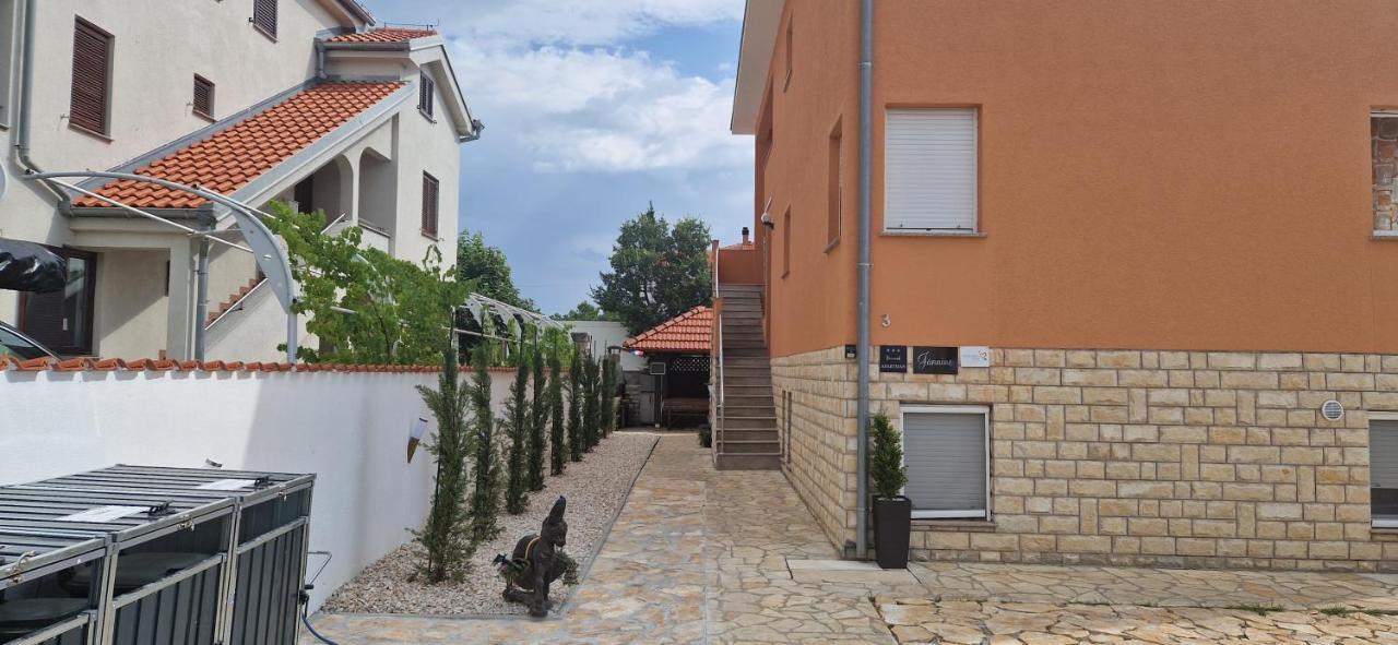 Apartments Jannine Biograd Na Moru Luaran gambar