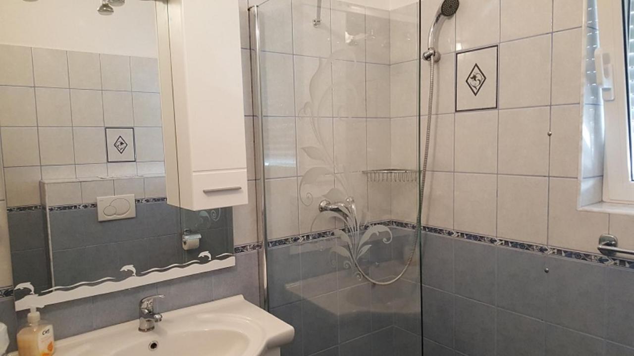 Apartments Jannine Biograd Na Moru Luaran gambar