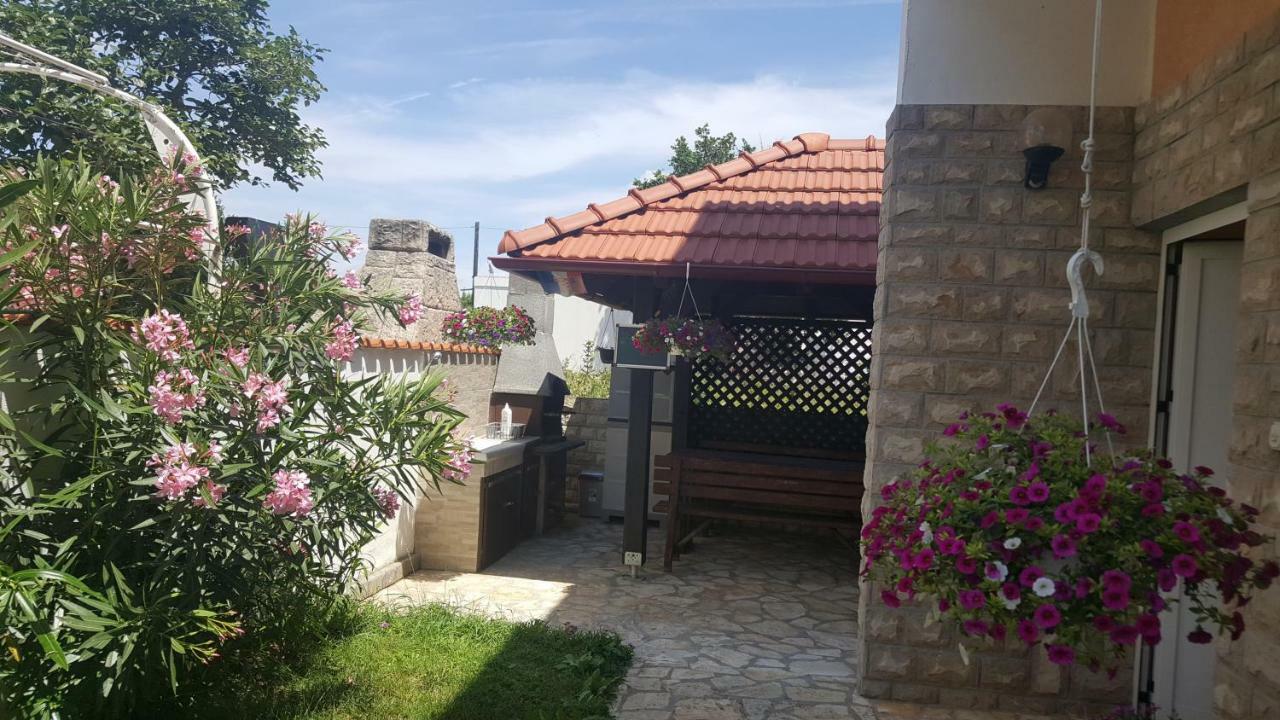 Apartments Jannine Biograd Na Moru Luaran gambar