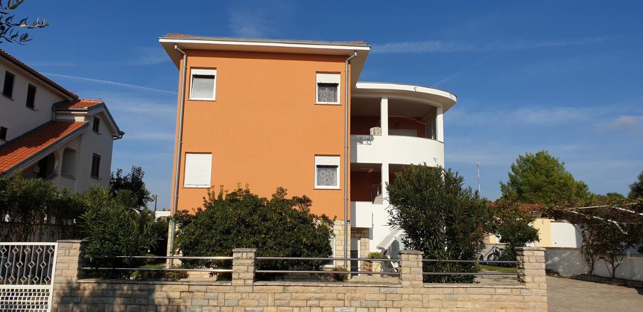 Apartments Jannine Biograd Na Moru Luaran gambar